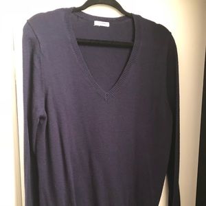 Navy blue pull over sweater